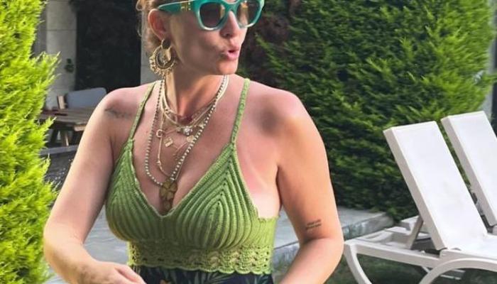 Bülent Şakrak ile boşanmasıyla gündemde olan Ceyda Düvenci'den 'bikini' çıkışı