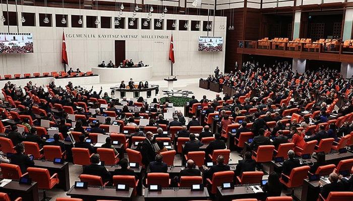İki parti anlaştı! Detayları Ahmet Davutoğlu duyurdu! TBMM'de yeni grup böyle kurulacak…